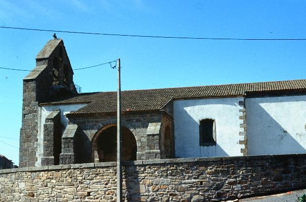 Igreja paroquial de Malhadas