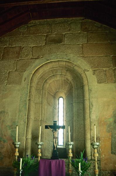 Igreja de Gatão, incluindo as pinturas murais a fresco que a decoram