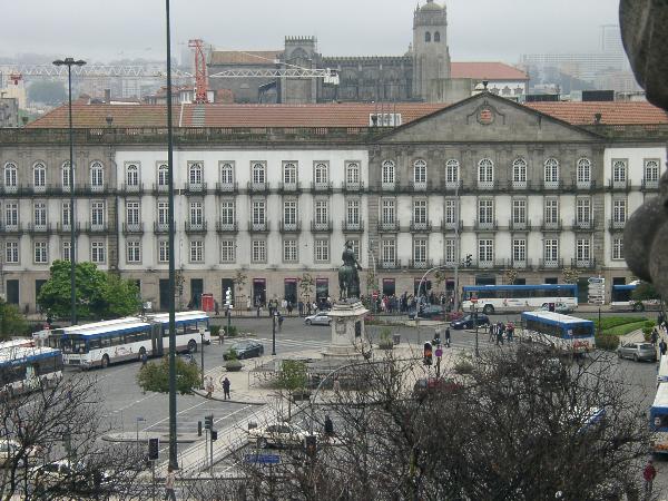 Conjunto da Praça da Liberdade, Avenida dos Aliados e Praça do General Humberto Delgado, incluindo a estátua equestre de D. Pedro IV e todos os restantes elementos escultóricos existentes