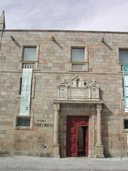 Edifício do antigo seminário de Viseu, depois Paço dos Bispos de Viseu, vulgarmente conhecido pelo nome de «Colégio»
