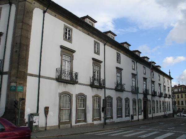 Edifício onde se encontra instalada a Biblioteca Pública Municipal do Porto