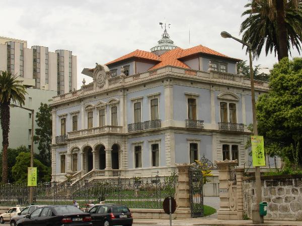 Edifício sito na Avenida da Boavista n.º 1354