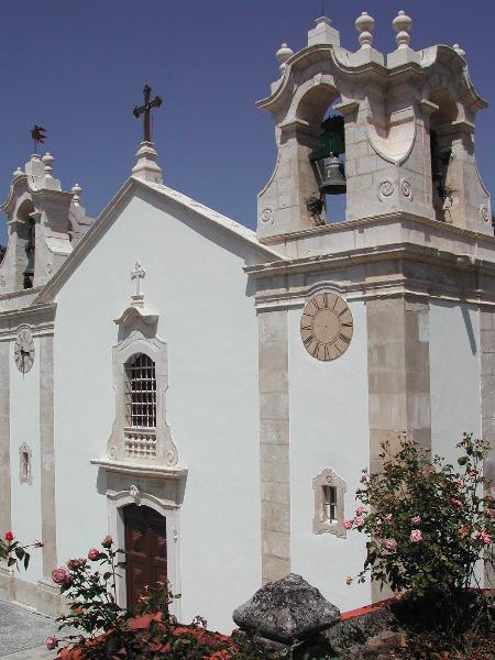 Igreja matriz de Reguengo do Fétal, incluindo as peças antigas de pintura e de escultura ainda existentes