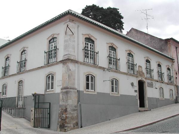 Imóvel onde está instalado o Colégio do Dr. Correia Mateus