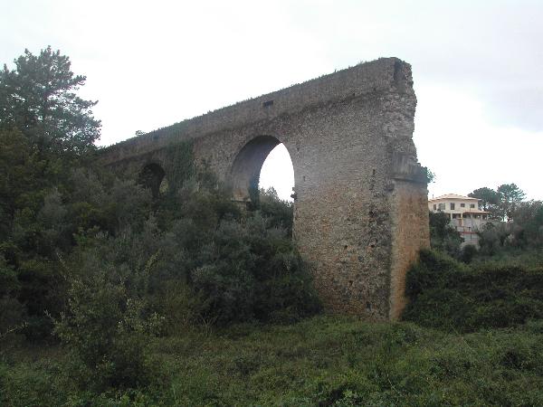 Aqueduto de Santa Clara / Aqueduto do Mosteiro de Santa Clara-a-Nova e troços da ampliação setecentista
