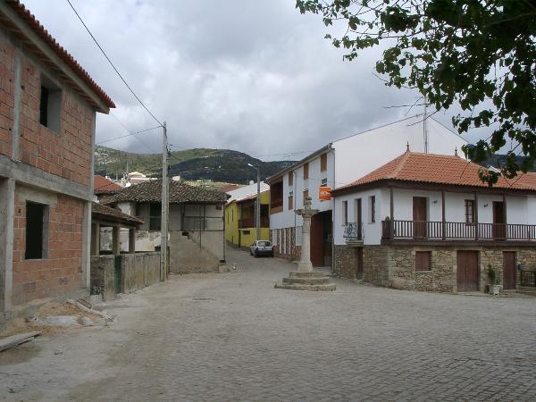 Pelourinho de Lamas de Orelhão