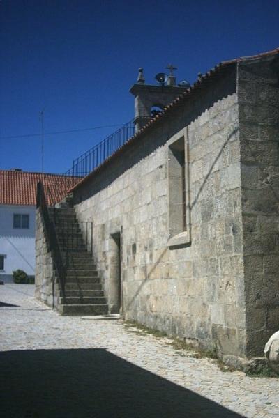 Conjunto arquitectónico constituído pela Torre de Terrenho, casa e capela