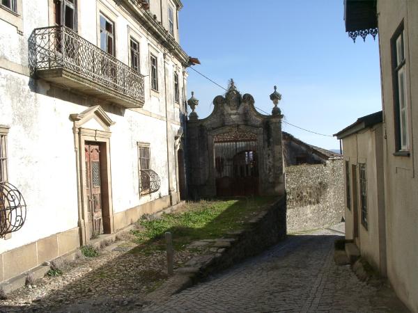 Casa do Fundo de Vila