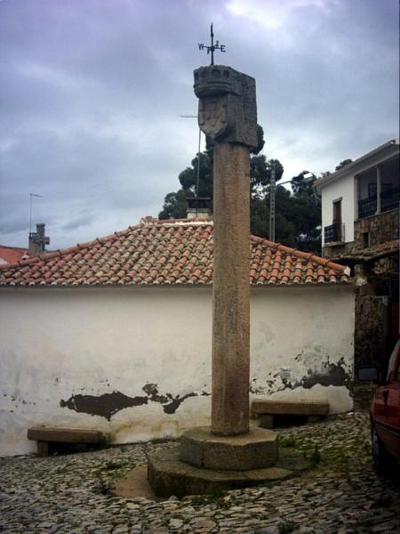 Pelourinho de Longroiva