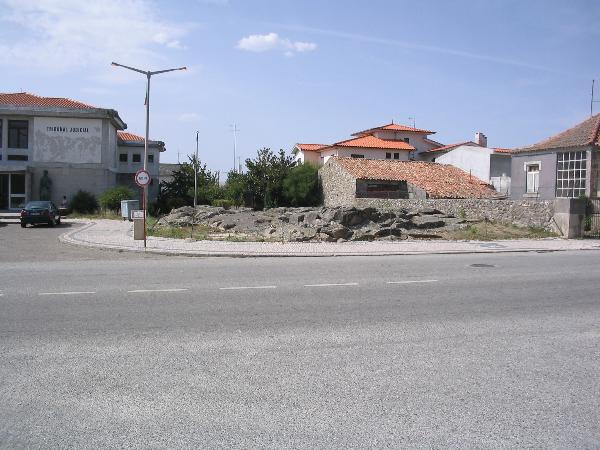 Conjunto de sepulturas escavadas em rocha a noroeste das muralhas de Trancoso