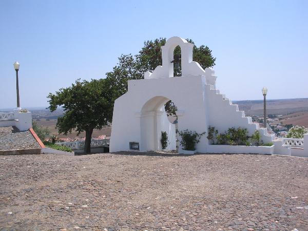 Castelo de Aljustrel e Igreja de Nossa Senhora do Castelo