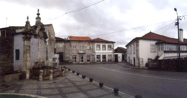 Conjunto Arquitectónico do Largo da Praça e Rua Direita de Favaios