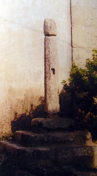 Pelourinho de Couto de Esteves