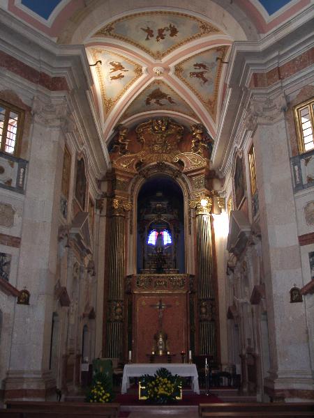 Igreja e edifício do antigo Convento de Nossa Senhora da Penha de França, incluindo o património móvel integrado