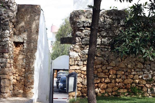 Ruínas do antigo castelo ou Forte de Alvor
