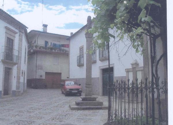 Pelourinho de Vila Cova de Alva