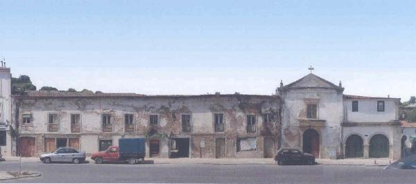 Capela e arcada do antigo Hospital e Albergaria do Espírito Santo, incluindo o património integrado