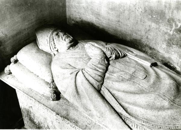 Túmulo do Arcebispo D. Diogo de Sousa