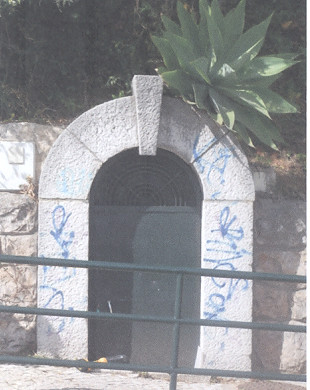 Mina de Queijas e Chafariz de Linda-a-Pastora