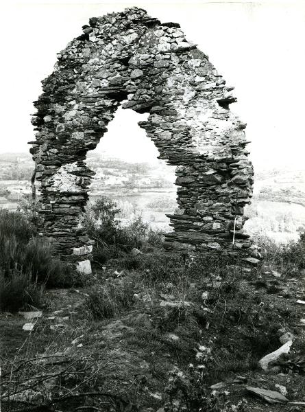 Ruínas da Capela da Senhora da Hera