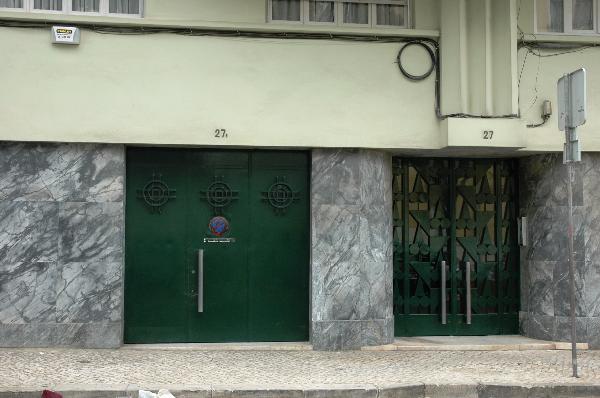 Edifício na Avenida Defensores de Chaves, 27 a 27E