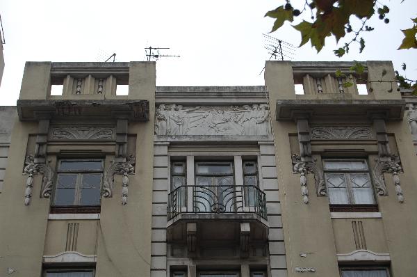 Edifício da Avenida da República, 71-73