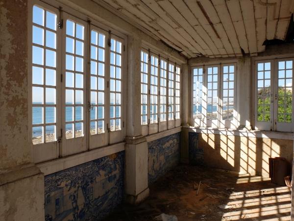 Pavilhão de recreio da autoria do Arquiteto Porfírio Pardal Monteiro