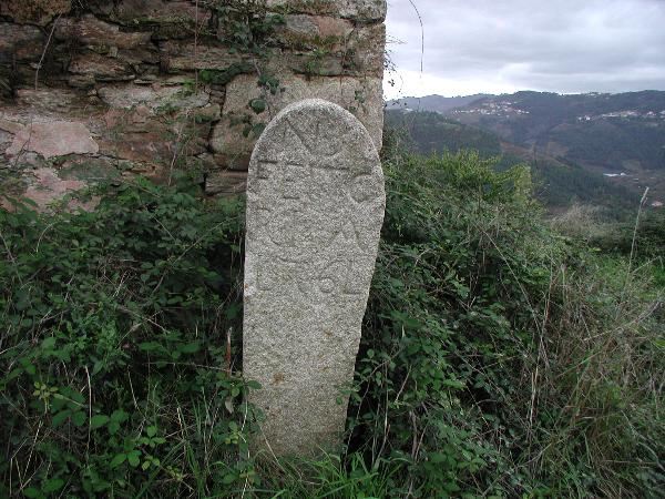 Marco granítico n.º 59