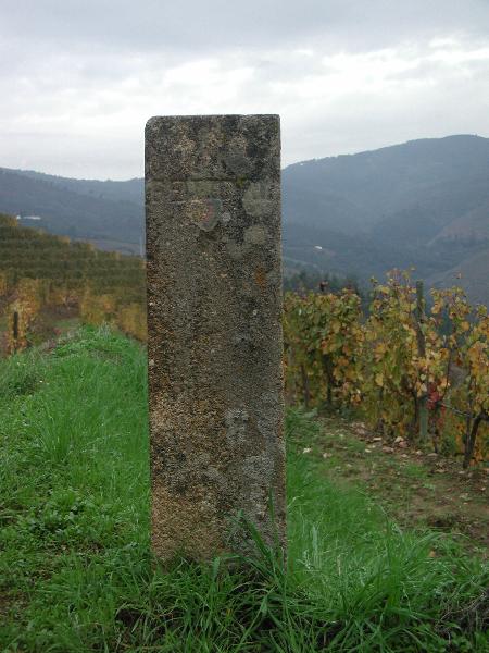 Marco granítico n.º 43
