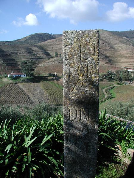 Marco granítico n.º 40
