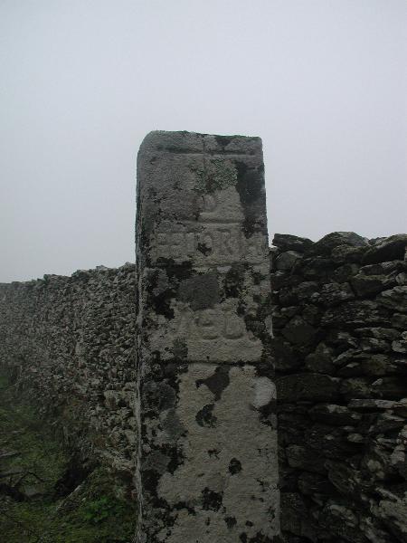 Marco granítico n.º 39