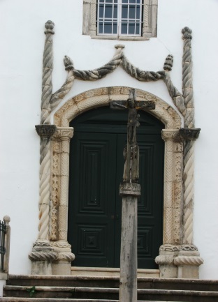 Porta e cruzeiro da Misericórdia de Loulé (designação do diploma de classificação)