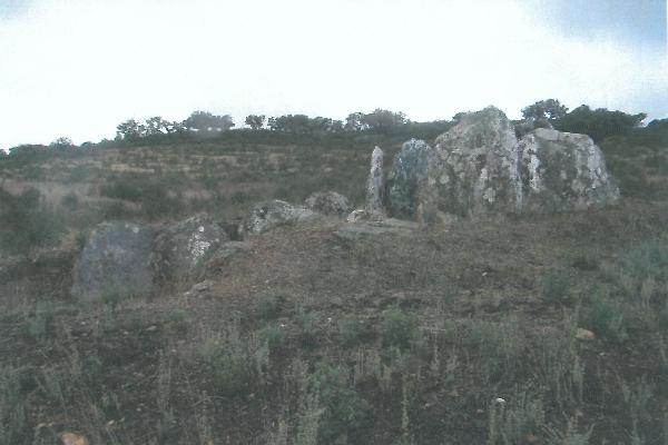 Anta da Herdade das Entre Águas