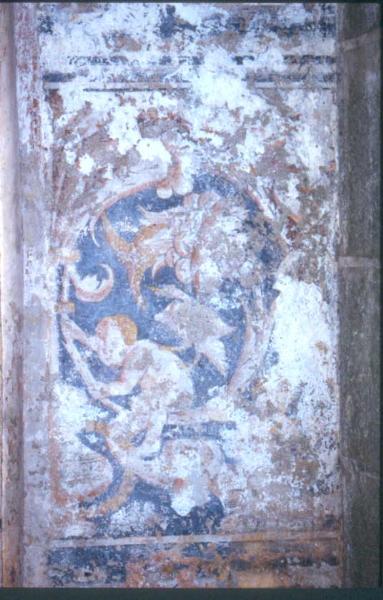 A parte do edifício em que se encontram, no chamado Palácio da Inquisição, em Évora, pinturas murais