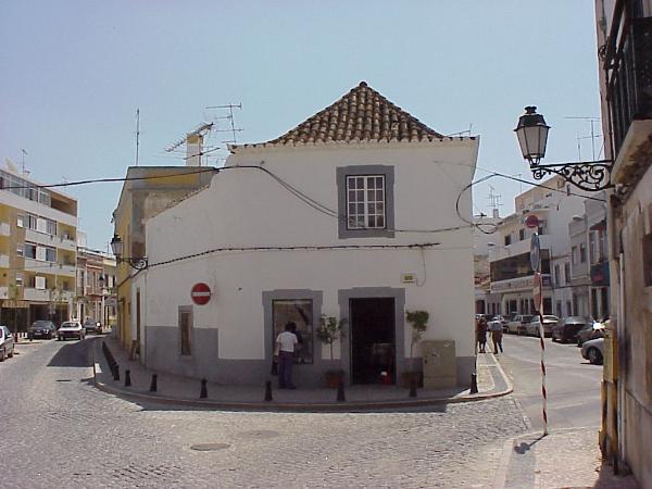 Edifício Quinhentista / Casa dos Telhados de Tesoura