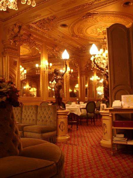 Restaurant Tavares, também denominado «Salão de Chá-Restaurante Tavares» ou «Restaurante Tavares Rico»