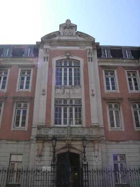 Edifício da antiga Escola Industrial do Marquês de Pombal, actualmente Escola Secundária de Fonseca Benevides