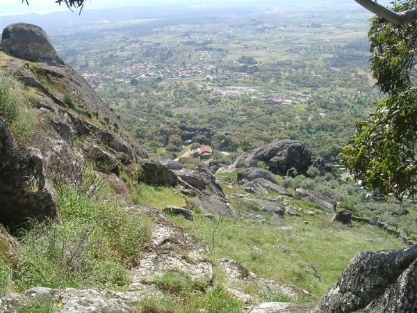 Capela românica de São Pedro de Vir à Corça