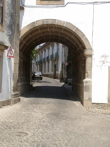 Casa do Arco do Bispo