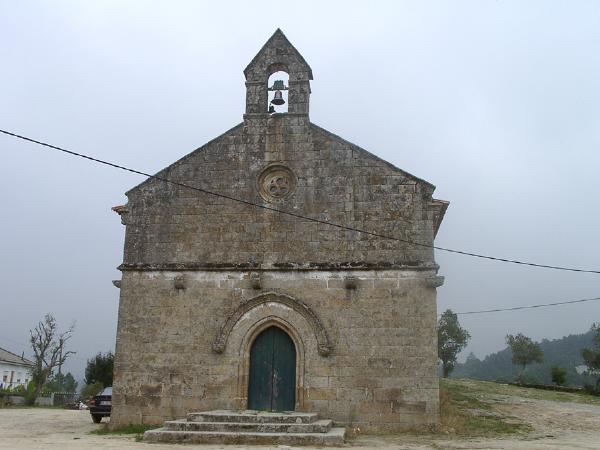 Igreja de Nossa Senhora de Guadalupe, incluindo as 2 pedras tumulares, datadas dos sécs. XVI e XVII, que se encontram na sua nave