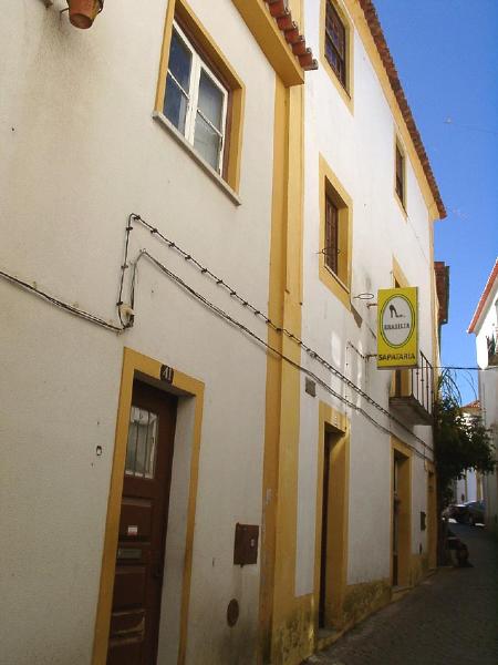 Casa na Rua dos Oleiros (do Brasil), 47 a 51