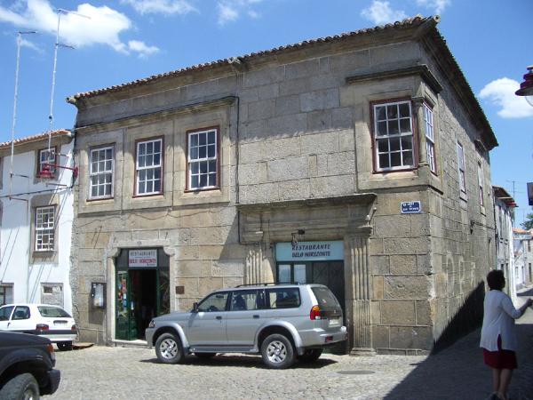 Prédio no Largo da Igreja de São Vicente, 1