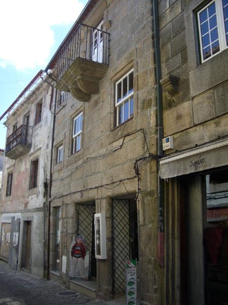 Prédio na Rua Direita (actual Rua Francisco de Passos), 26 a 28