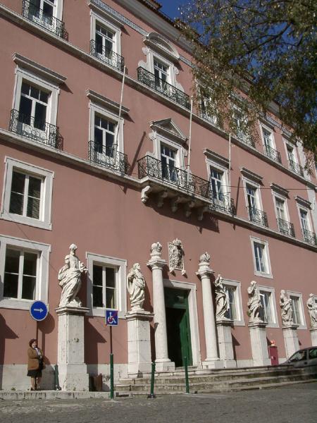 Edifício principal do Hospital de São José, antigo Convento e Colégio de Santo Antão-o-Novo