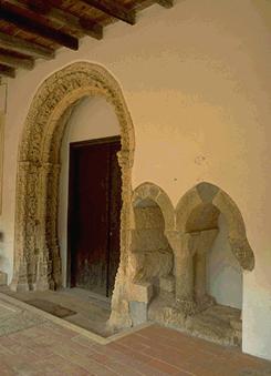 Portal manuelino do Convento de São Francisco