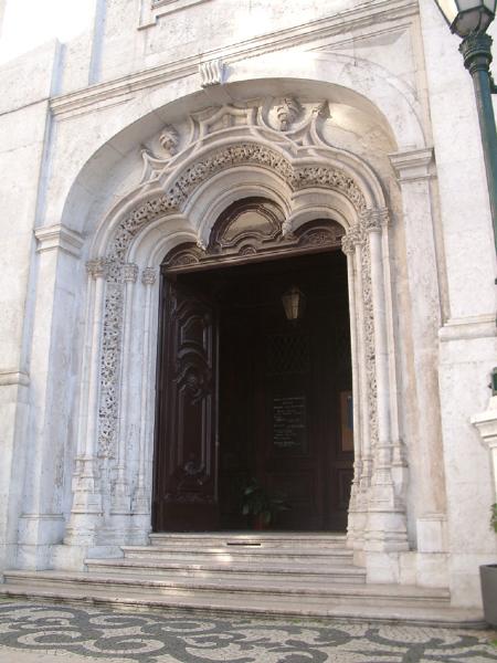Portal principal da Igreja da Madalena